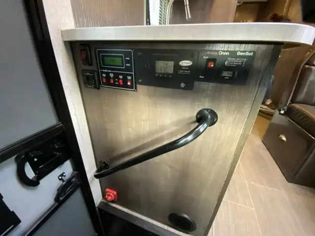 2020 Adventurer LP Class C Adventurer 23RB in RVs & Motorhomes in Kamloops - Image 38