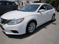 AUTOMATIC. FINSIHED IN WHITE WITH BLACK INTERIOR. A/C, PUSH BUTTON START, KEYLESS ENTRY, CAR PROOF V... (image 1)