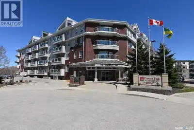 Great East Facing Condo in Market Mall Area for Sale. Two Bedroom, Two Bath Unit has a large functio...