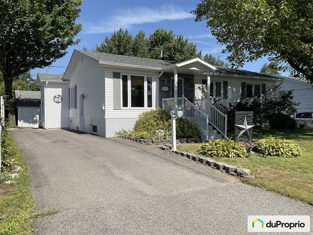 $475,000 - Bungalow for sale in ND-Des-Prairies — photo 1
