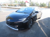 Clean Carfax, two sets of keys, tons of factory warranty AND ALL WHEEL DRIVE IN A HYBRID CAR! Get gr... (image 3)