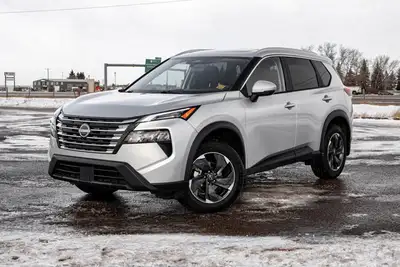 Turbocharged,Pass-Through Rear Seat,Driver Illuminated Vanity Mirror,Requires Subscription,Smart Dev...