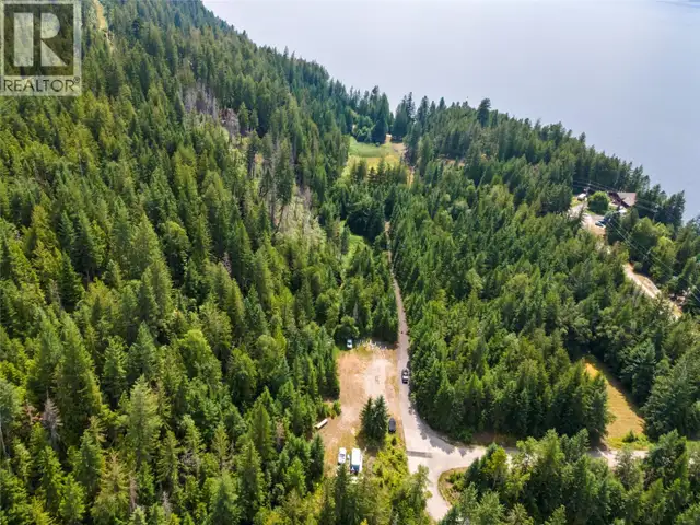 13180 Lockhart Road Boswell, British Columbia in Land for Sale in Nelson - Image 4