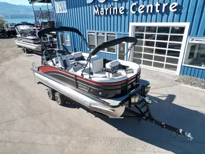 Entertain your friends, escape to your happy place, and enjoy the water on the classic 210 Cruiser f...