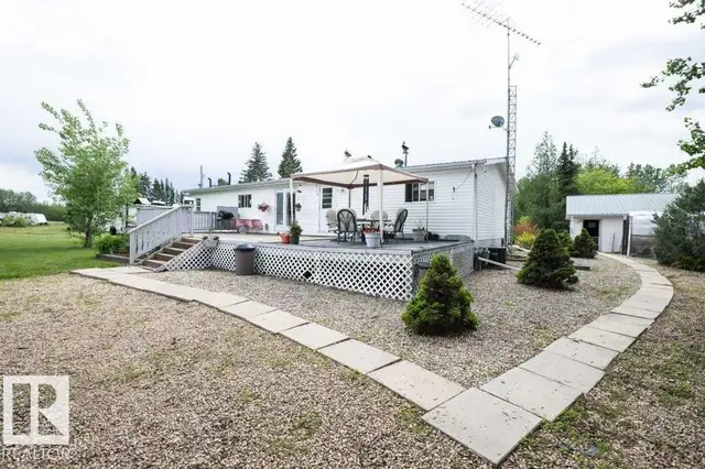 4903A 47 AV Rural Westlock County, Alberta in Houses for Sale in Edmonton - Image 18