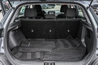 Nouvel Arrivage! La Hyundai Kona Essential 2020 est un VUS sous-compact pratique et moderne qui conv... (image 5)