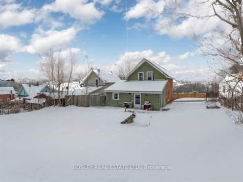 381 Gloucester St in Houses for Sale in Barrie - Image 3