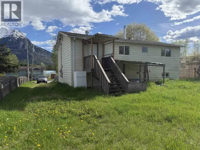 2131 24TH AVENUE Hazelton, British Columbia in Houses for Sale in Smithers - Image 3