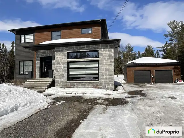 $775,000 - 2 Storey for sale in Jonquière (Lac-Kénogami) in Houses for Sale in Saguenay - Image 2
