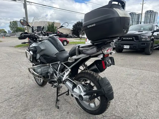 2015 BMW R1200GS ~ BMW R1200GS ~ HTD GRIPS ~ ADJUSTABLE SUSPENSI in Street, Cruisers & Choppers in City of Toronto - Image 7