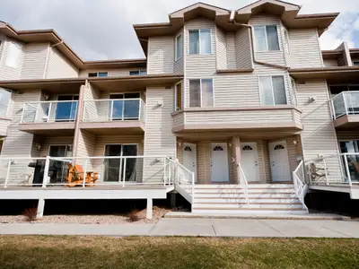 Welcome Home! 2 Bedroom 2 Bathroom with Balcony For Rent in Bisset Neighbourhood, Southeast Edmonton...
