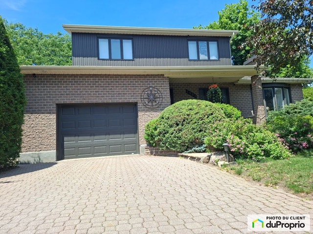 $950,000 - 2 Storey for sale in Varennes — photo 1