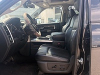 One Owner, Lariat Crew 4x4, Very Well Maintained See Service Records on Carfax Report , Over 200k, S... (image 8)