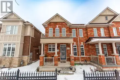 Spacious & updated Semi in Churchill Meadows with 6 (4+2) Bedrooms & 5 Bathrooms with Finished Basem...