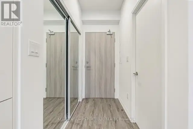 2103 - 75 CANTERBURY PLACE Toronto (Willowdale West), Ontario63006664441347121
