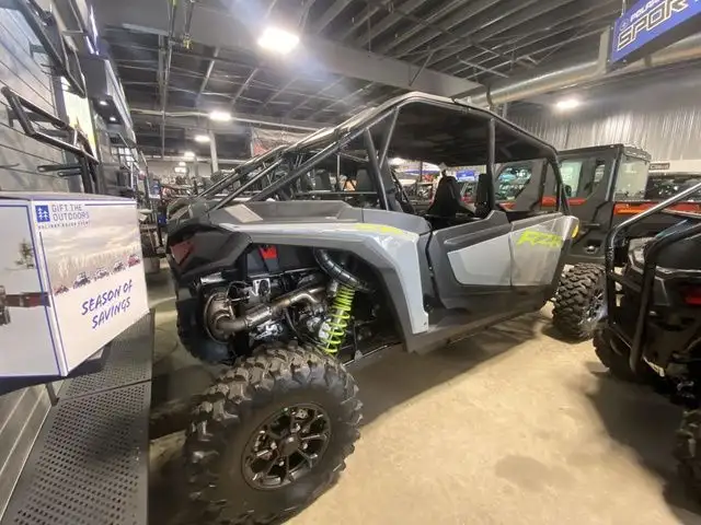 2025 Polaris RZR XP 4 1000 Ultimate in ATVs in City of Halifax - Image 3