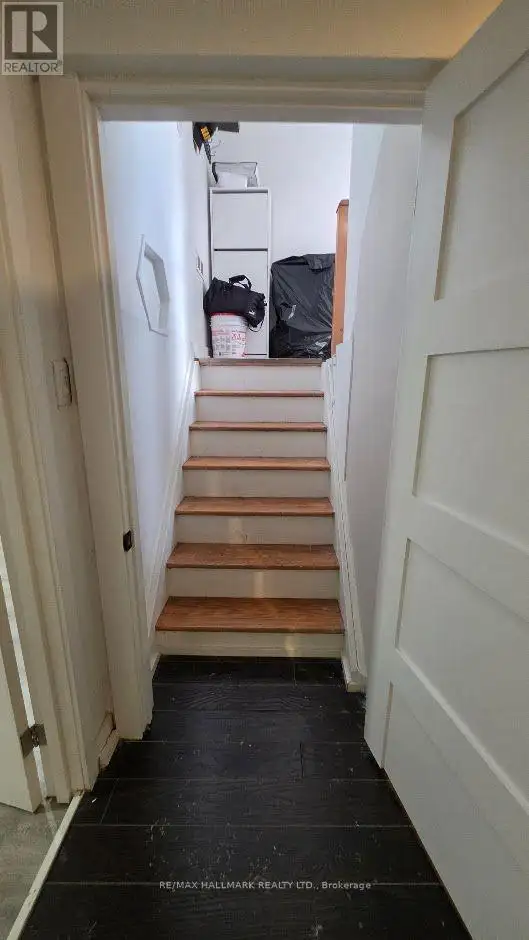 888 KROSNO BOULEVARD Pickering (Bay Ridges), Ontario in Long Term Rentals in Oshawa / Durham Region - Image 6