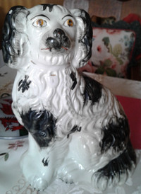 AUTHENTIC Staffordshire KING CHARLES SPANIEL DOG, FIGURINE 10"