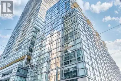 303 - 25 OXLEY STREET Toronto (Waterfront Communities), Ontario