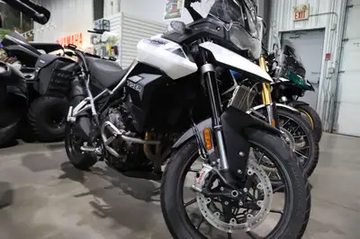 Argyll Motorsports 2023 Triumph Tiger 900 GT Low Pure White The Tiger 900 GT Low Ride Height model (...