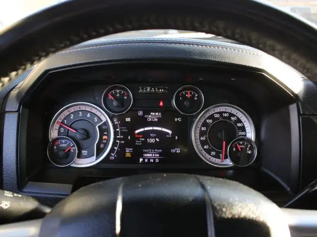 2016 Ram 3500 Laramie 4x4, AISIN, Sunroof, Cooled/Heated Leather in Cars & Trucks in Calgary - Image 7