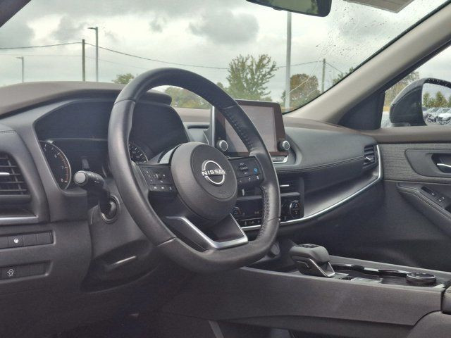 2023 Nissan Rogue SV AWD | Pano Roof | Adaptive Cruise | in Cars & Trucks in Guelph - Image 2