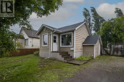 Charming One-Level Home on a Quiet Tree-Lined Street Welcome to 864 Newport Avenue – a cozy and well...
