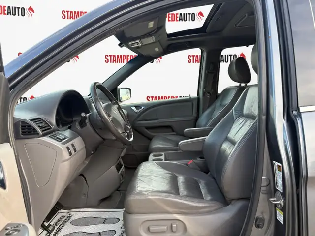 2010 Honda Odyssey EX-L | LEATHER | SUNROOF | 7 PASSENGER | POWE in Cars & Trucks in Calgary - Image 11