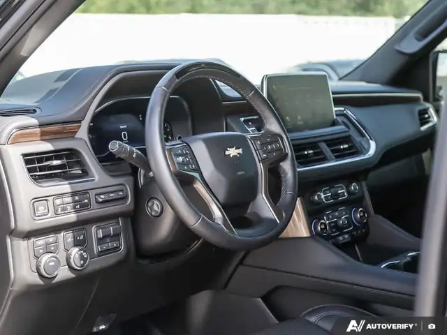 2024 Chevrolet Suburban High Country | HUD | Wireless Carplay in Cars & Trucks in London - Image 17
