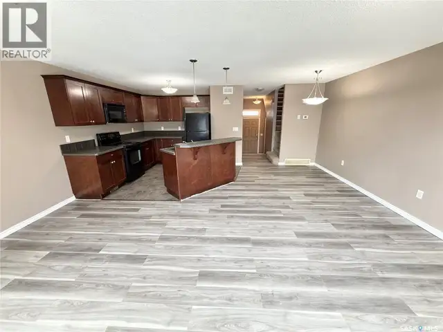 602 Barber CRESCENT Weyburn, Saskatchewan in Condos for Sale in Regina - Image 12