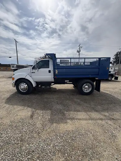 2005 Ford F650 Dump Truck • Only 18,838 Original miles • CAT C7 ACERT diesel • 5-speed manual transm...