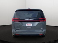 This Chrysler Pacifica has a powerful Regular Unleaded V-6 3.6 L/220 engine powering this Automatic... (image 4)