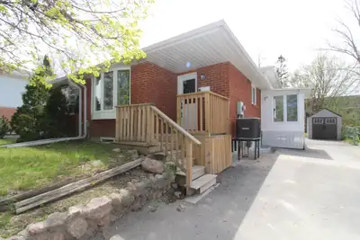 8A Springbrook Drive, Peterborough (Unit A1) - All Utilities Included – $2,099/month Welcome to your...
