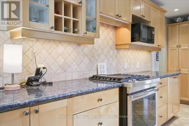 281 PINEHURST DRIVE Oakville (FD Ford), Ontario in Houses for Sale in Oakville / Halton Region - Image 19