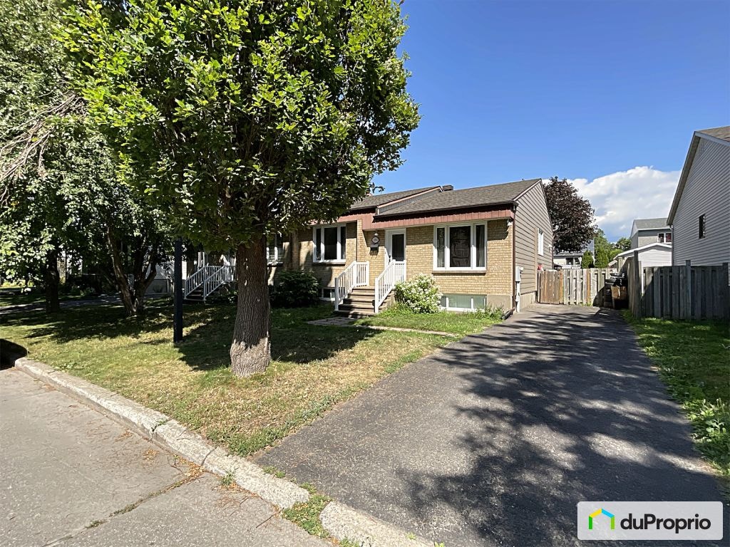 $587,000 - Price Taxes Included - Bungalow for sale — photo 1
