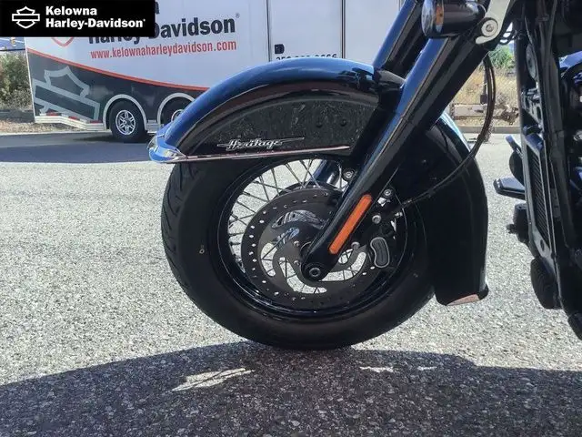 2018 Harley-Davidson FLHC - Softail Heritage Classic in Street, Cruisers & Choppers in Kelowna - Image 23