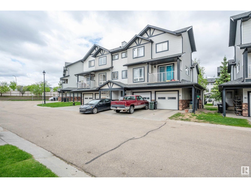 84 11 CLOVER BAR LN Sherwood Park, Alberta Condos for Sale