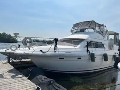 2001 Cruisers Yachts 3750 , finally a turn key, absolutely impeccable boat, owners pride throughout....