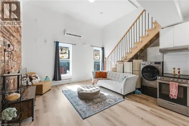 45 WELLINGTON Street N Hamilton, Ontario in Houses for Sale in Kitchener / Waterloo - Image 8