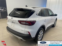 Low Mileage, Apple CarPlay, Android Auto, Power Liftgate, Blind Spot Detection, Lane Keep Assist! As... (image 4)
