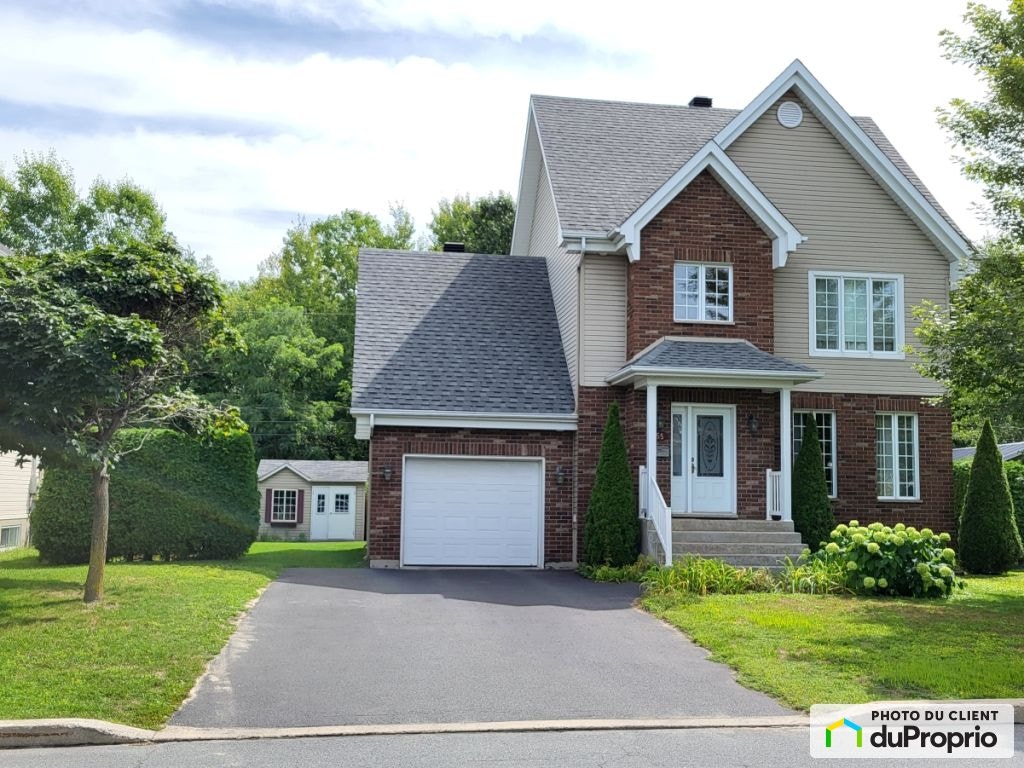 $595,000 - 2 Storey for sale in Sorel-Tracy — photo 1
