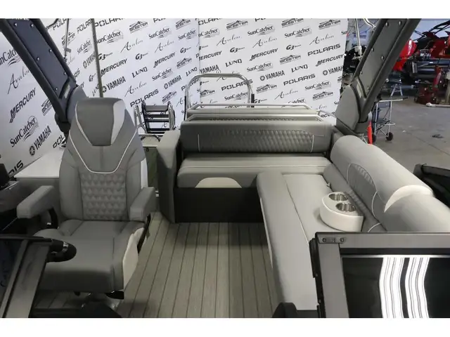 2026 Avalon EXCALIBUR LTD 2585 FLW + MERCURY 300XL RACING in Powerboats & Motorboats in Laurentides - Image 10