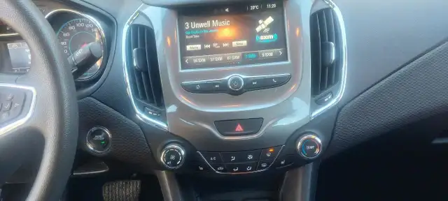 2016 Chevrolet Cruze LT in Cars & Trucks in Oshawa / Durham Region - Image 19