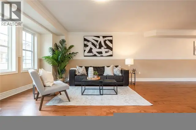 38 ARCHIBALD Mews Toronto, Ontario in Houses for Sale in City of Toronto - Image 18