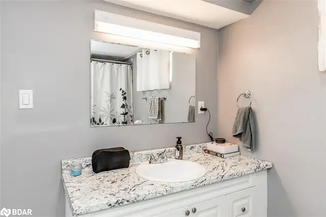 Midland, legal lower level 1 bedroom, with utilities included in Long Term Rentals in Barrie - Image 3