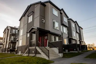 KoL Townhomes - Townhouse (3 bedroom) - 220-266 Livery St, Stitt