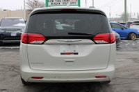 WELL MAINTAINED Experience The Perfect Blend Of Style, Comfort, And Practicality With The 2019 Chrys... (image 5)