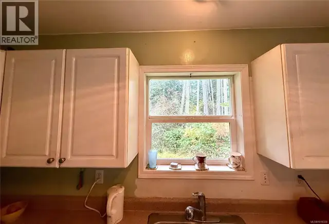 148 Meadow Dr Salt Spring, British Columbia in Houses for Sale in Fort McMurray - Image 12