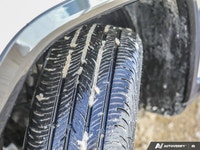 * FRONT AND REAR PARKING SENSORS * NAVIGATION * PARALLEL & PERPENDICULAR PARKING AND UNPARKING * ADA... (image 9)