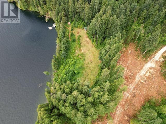 14065 POWELL LAKE Powell River, British Columbia in Houses for Sale in Powell River District - Image 4